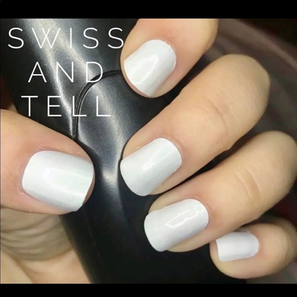 Color Street Swiss and Tell *NEW* - Picture 3 of 3